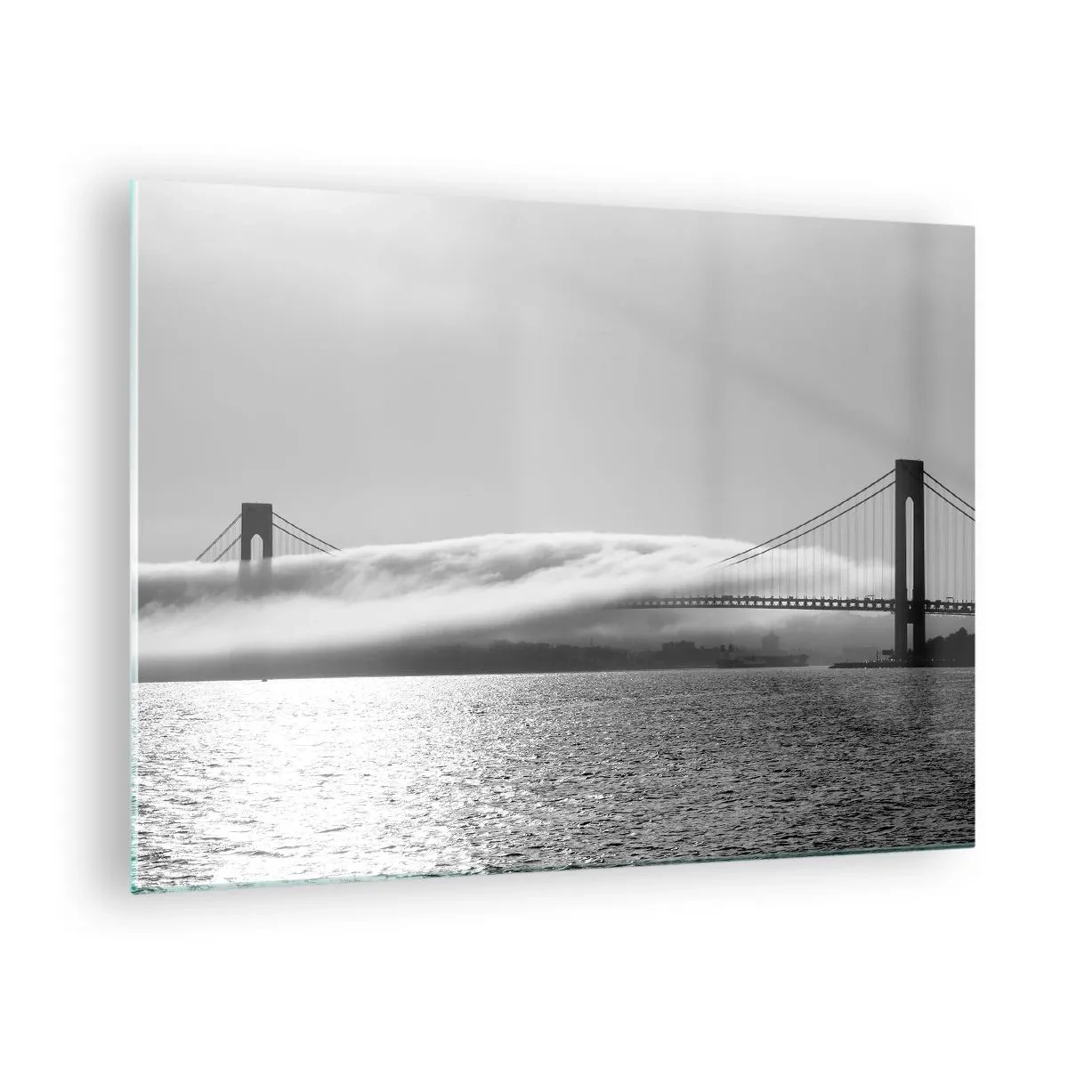 Cuadro sobre vidrio - Impresiones sobre Vidrio - Un puente en blanco y negro con niebla sobre el agua. - 70x50cm - Navegue por el Golden Gate - Decoración de pared moderna para salón y dormitorio ARTTOR