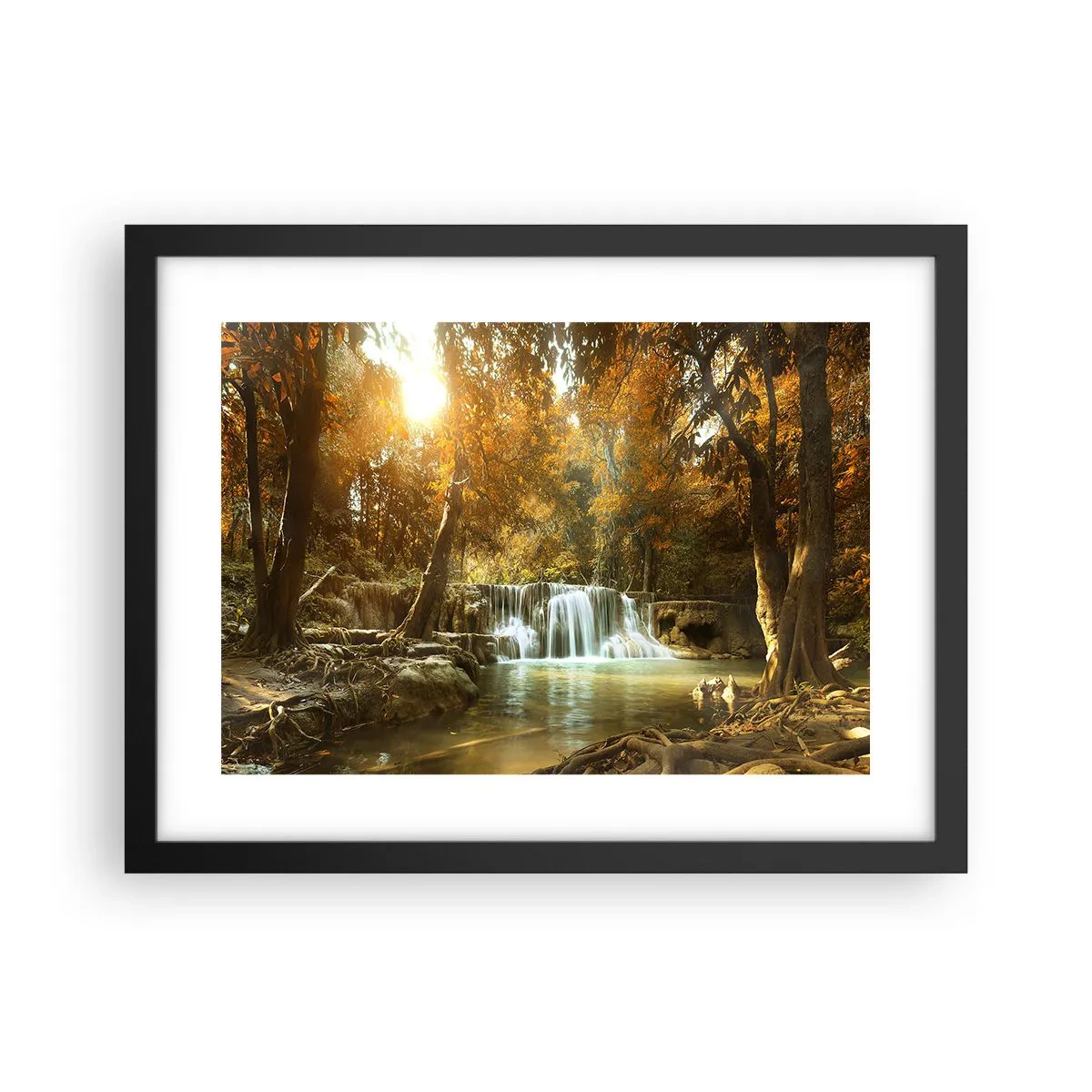 Póster en marco negro - Una cascada en el parque - 40x30 cm