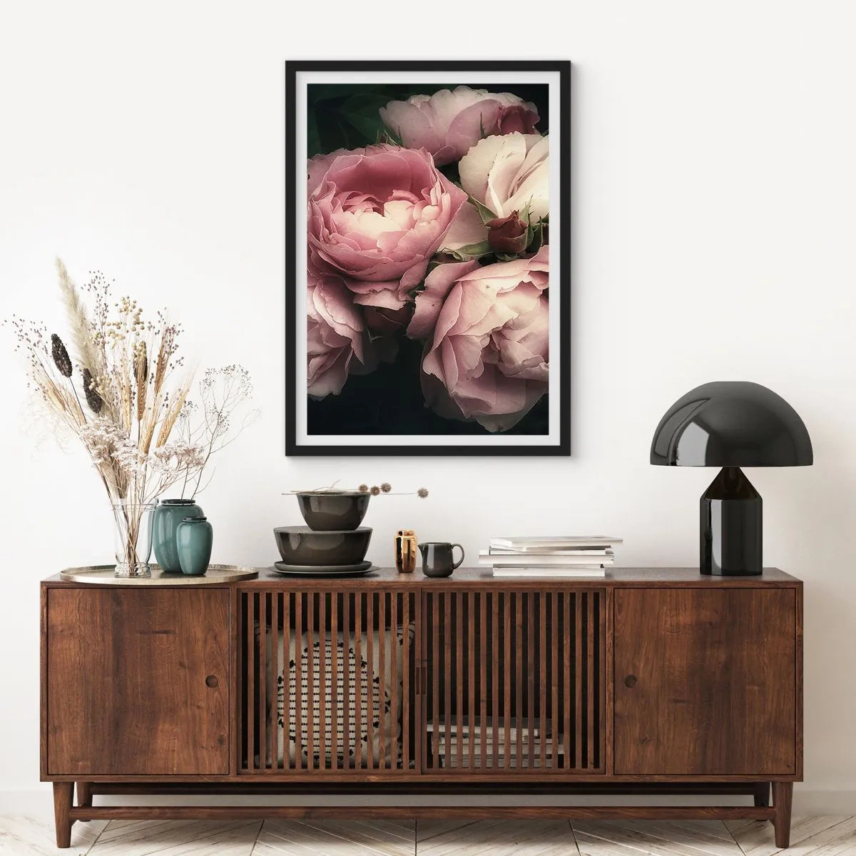 Póster en marco negro - Peonías rosas en un arreglo elegante y clásico. - 50x70cm - El encanto de la belle époque - Decoración de pared moderna para salón y dormitorio ARTTOR