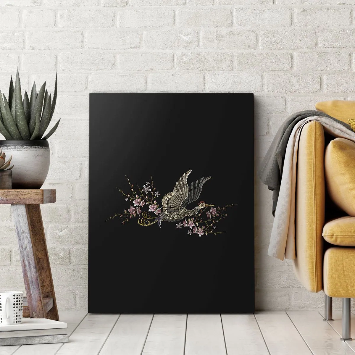 Cuadro sobre lienzo - Impresión de Imagen - Un pájaro en vuelo con flores sobre un fondo negro. - 80x120cm - Ave florida - Decoración de pared moderna para salón y dormitorio ARTTOR