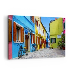 Cuadro sobre lienzo - Impresión de Imagen - Una calle colorida con bicicletas entre edificios de color pastel. - 120x80cm - Callejón dulce de color pastel - Decoración de pared moderna para salón y dormitorio ARTTOR