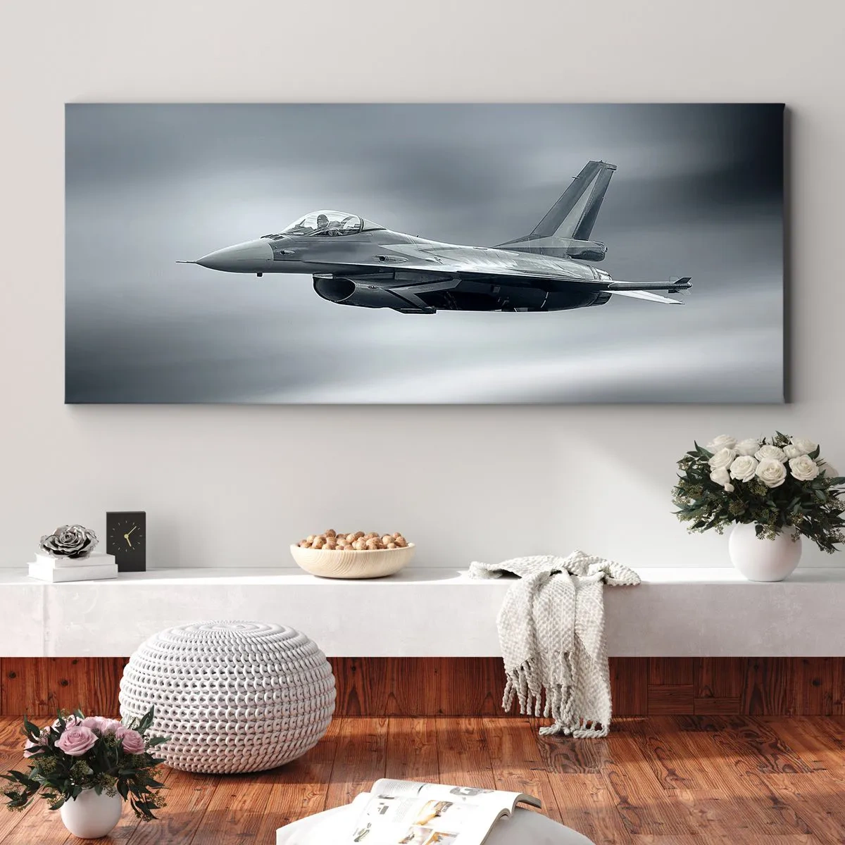 Cuadro sobre lienzo - Impresión de Imagen - Un avión de combate en vuelo contra un cielo nublado. - 160x50cm - ¿Quieres un reto? - Decoración de pared moderna para salón y dormitorio ARTTOR