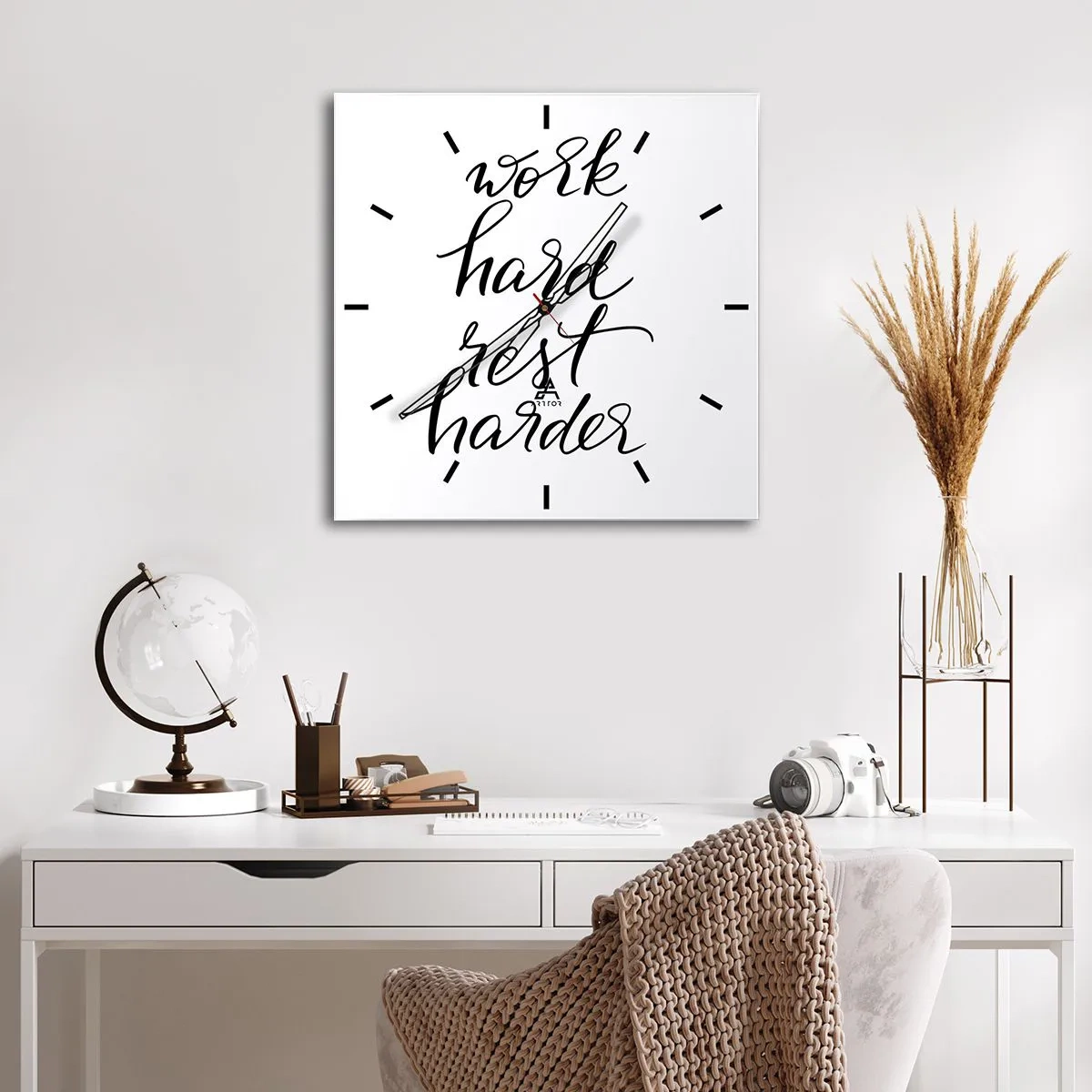 Reloj de pared - Reloj de vidrio - Cita sobre fondo blanco: trabaja duro y descansa más. - 30x30cm - Balance de vida - Decoración de pared moderna para salón y dormitorio ARTTOR