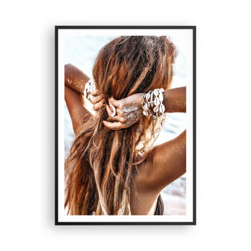 Póster en marco negro - Hermanada con el agua y el sol - 70x100 cm