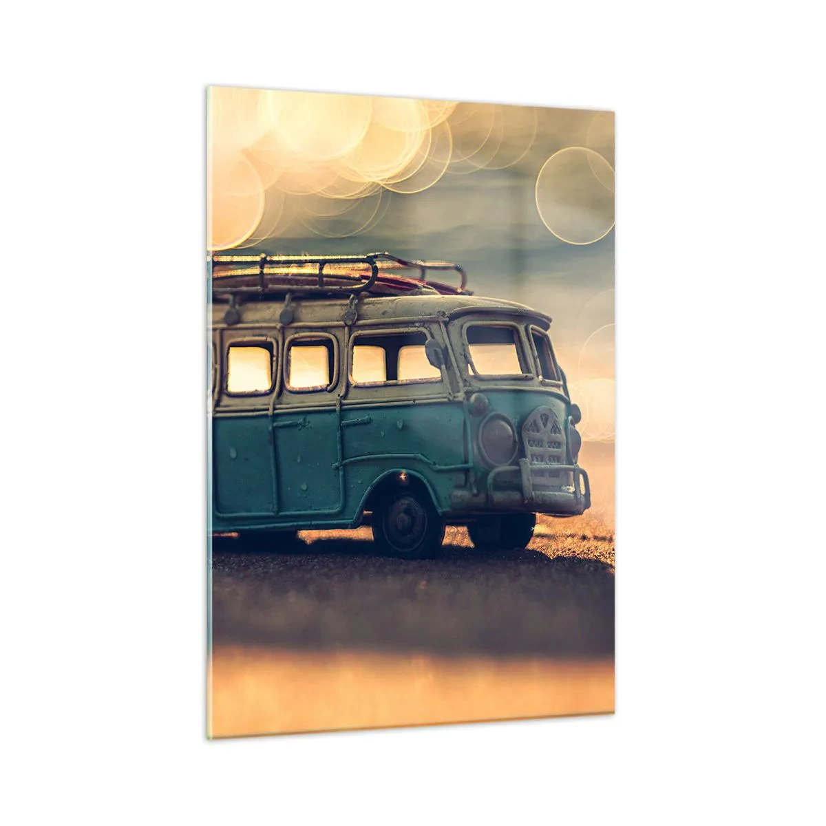 Cuadro sobre vidrio - Impresiones sobre Vidrio - Autobús de juguete antiguo en la playa al atardecer - 50x70cm - El fin de los ídolos del dinero y del trabajo - Decoración de pared moderna para salón y dormitorio ARTTOR