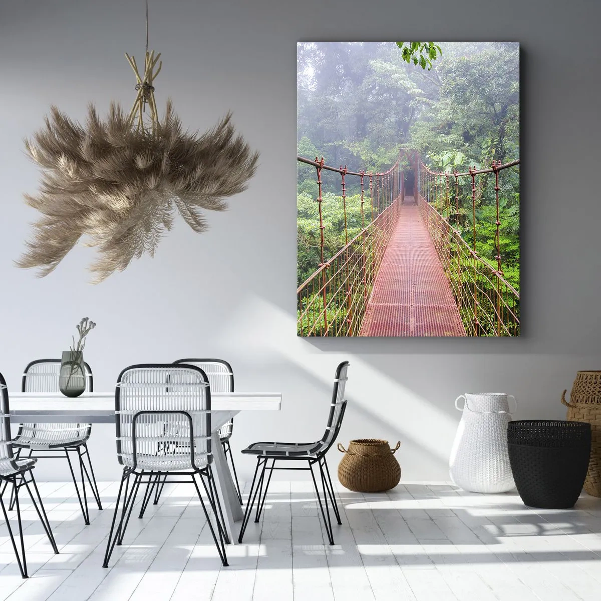 Cuadro sobre lienzo - Impresión de Imagen - Un puente colgante en una selva tropical rodeado de niebla. - 80x120cm - Suspendido sobre las copas - Decoración de pared moderna para salón y dormitorio ARTTOR