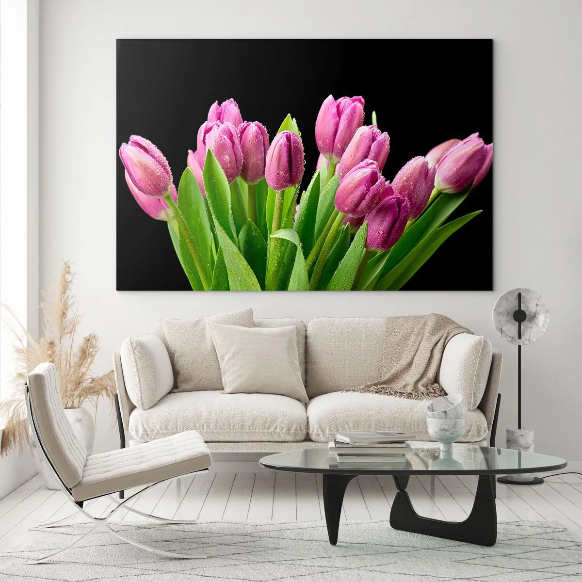 Cuadro sobre vidrio - Impresiones sobre Vidrio - Un ramo de tulipanes rosas cubiertos de gotas de agua sobre un fondo negro. - 120x80cm - La alegría de la primavera - Decoración de pared moderna para salón y dormitorio ARTTOR