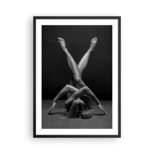Póster en marco negro - Una interpretación artística de una silueta femenina en blanco y negro. - 50x70cm - Geometría al desnudo - Decoración de pared moderna para salón y dormitorio ARTTOR