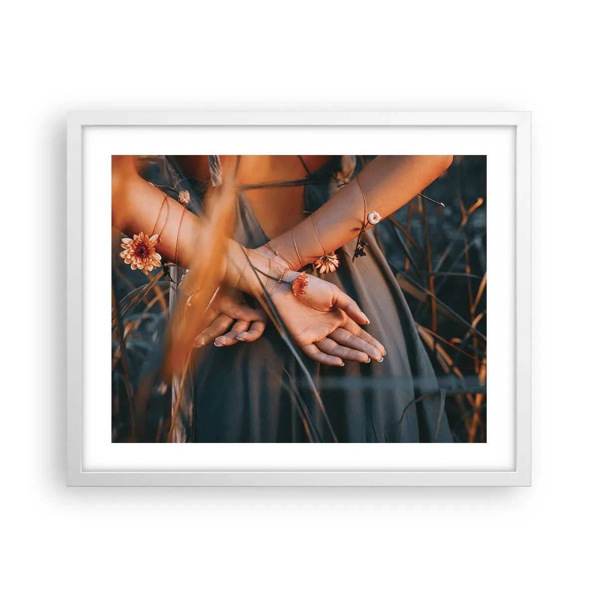 Póster en marco blanco - Conectada con la naturaleza - 50x40 cm