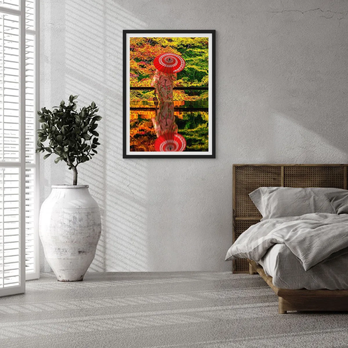 Póster en marco negro - Una mujer con un kimono y un paraguas rojo sobre un fondo de hojas otoñales. - 50x70cm - En un templo de la naturaleza - Decoración de pared moderna para salón y dormitorio ARTTOR