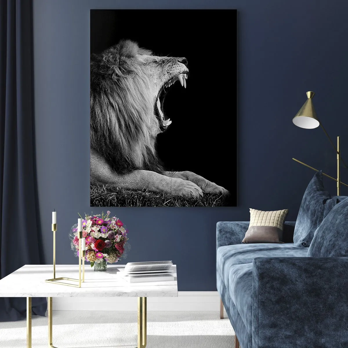 Cuadro sobre vidrio - Impresiones sobre Vidrio - Retrato en blanco y negro de un león rugiendo contra una sombra. - 50x70cm - Sin duda alguna - Decoración de pared moderna para salón y dormitorio ARTTOR