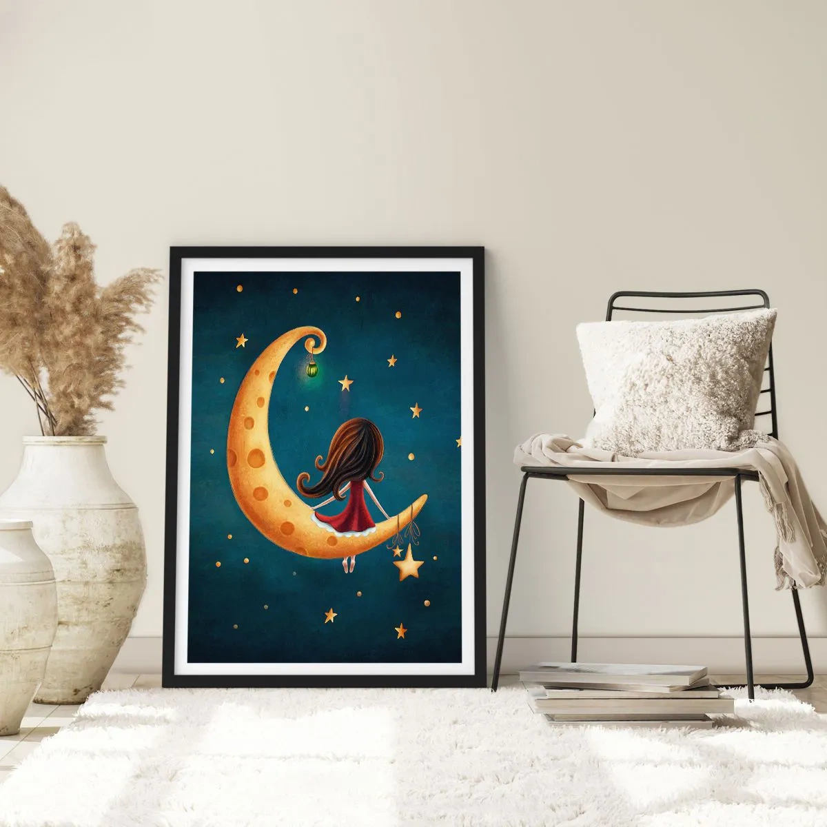 Póster en marco negro - Una niña en la luna rodeada de estrellas y una linterna. - 50x70cm - Érase una vez... - Decoración de pared moderna para salón y dormitorio ARTTOR