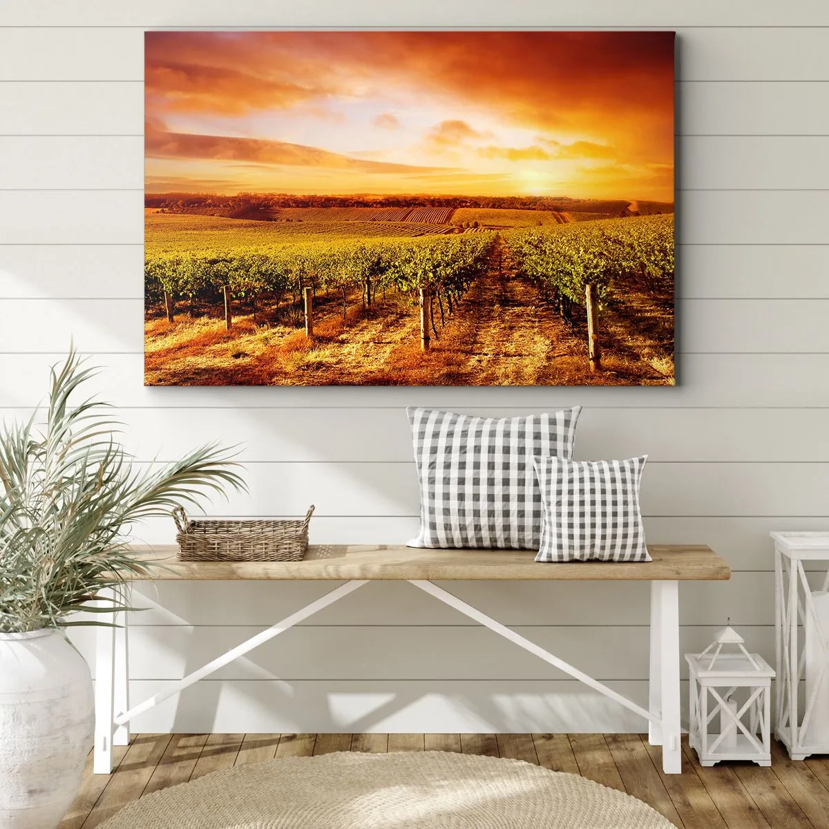 Cuadro sobre lienzo - Impresión de Imagen - Viñedo al atardecer con tonos cálidos del cielo. - 120x80cm - Delicadamente afrutado con un toque de sol - Decoración de pared moderna para salón y dormitorio ARTTOR