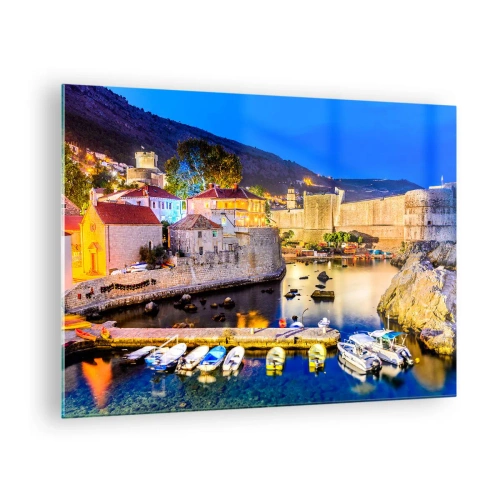 Cuadro sobre vidrio - Impresiones sobre Vidrio - Panorama nocturno de Dubrovnik con barcos y murallas - 70x50cm - Noche iluminada sobre el mar Adriático - Decoración de pared moderna para salón y dormitorio ARTTOR