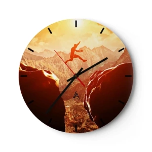 Reloj de pared - Reloj de vidrio - Saltando sobre un abismo en las montañas - 30x30cm - Pasando el límite - Decoración de pared moderna para salón, cocina y dormitorio ARTTOR