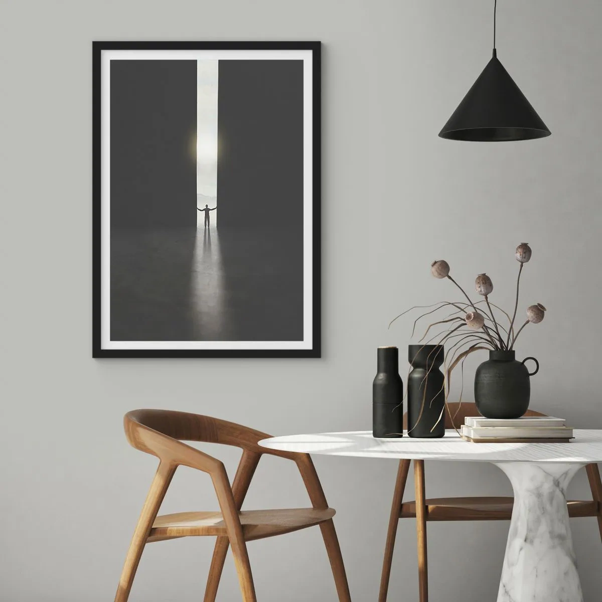 Póster en marco negro - Un hombre de pie a la luz de una grieta en un entorno oscuro. - 50x70cm - Un paso hacia un futuro brillante - Decoración de pared moderna para salón y dormitorio ARTTOR
