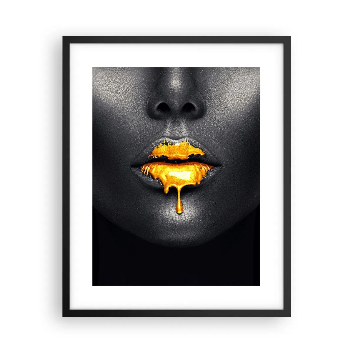 Póster en marco negro - Labios de oro - 40x50 cm