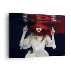 Cuadro sobre lienzo - Impresión de Imagen - Una mujer con un sombrero rojo sumergida en el agua. - 70x50cm - Blanco y rojo - Decoración de pared moderna para salón y dormitorio ARTTOR