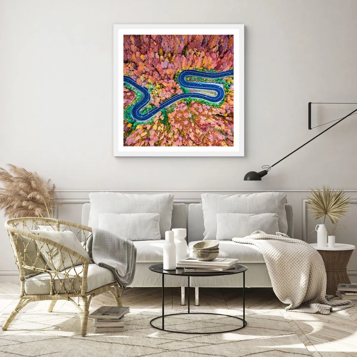 Póster en marco blanco - Un camino sinuoso a través del bosque - 30x30 cm