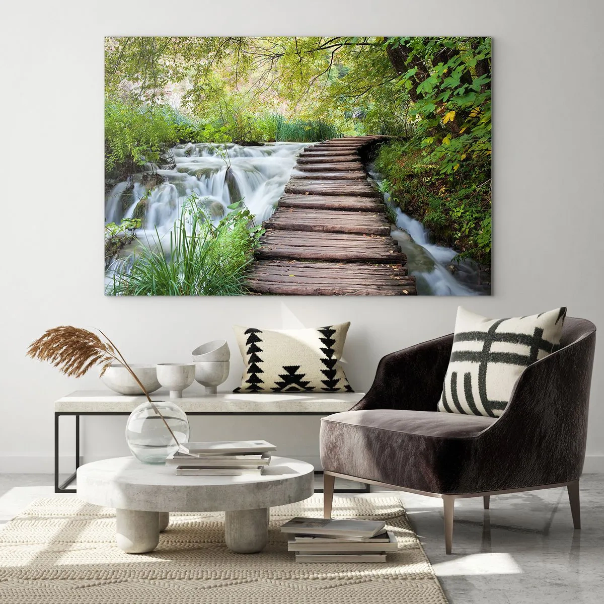 Cuadro sobre vidrio - Impresiones sobre Vidrio - Un puente en el bosque sobre un arroyo. - 100x70cm - No es agua silenciosa en absoluto - Decoración de pared moderna para salón y dormitorio ARTTOR