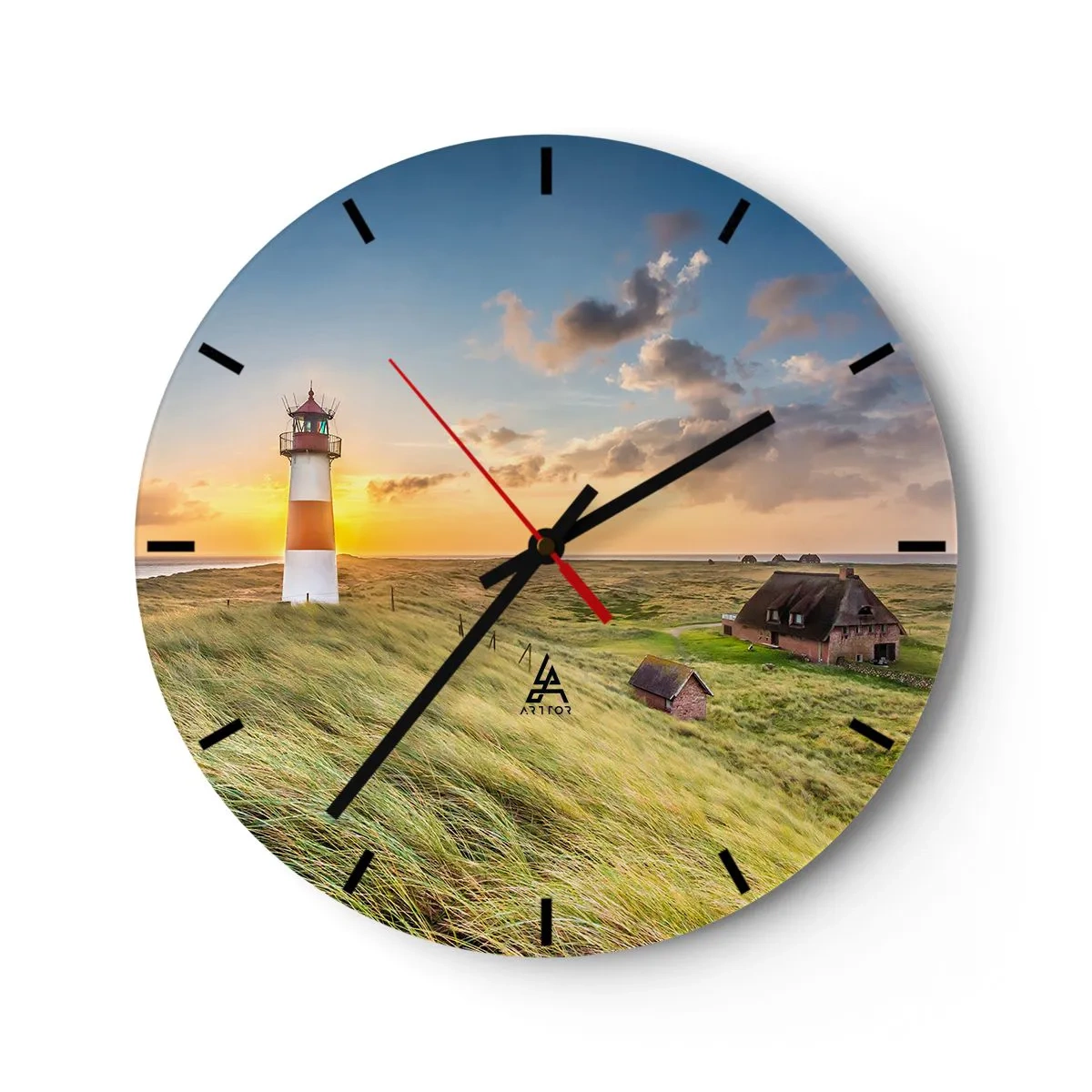 Reloj de pared - Reloj de vidrio - Un faro con una puesta de sol y casas de campo al fondo. - 30x30cm - Entre las olas - Decoración de pared moderna para salón, cocina y dormitorio ARTTOR
