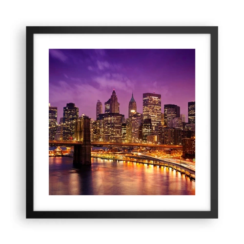 Póster en marco negro - Manhattan púrpura y dorado - 40x40 cm