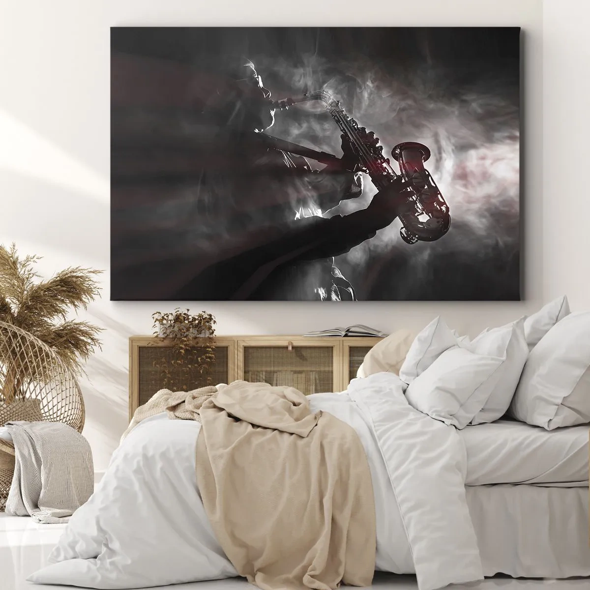 Cuadro sobre lienzo - Impresión de Imagen - Saxofonista en humo en el escenario en negro y rojo atmosférico - 70x50cm - En el vapor del jazz - Decoración de pared moderna para salón y dormitorio ARTTOR