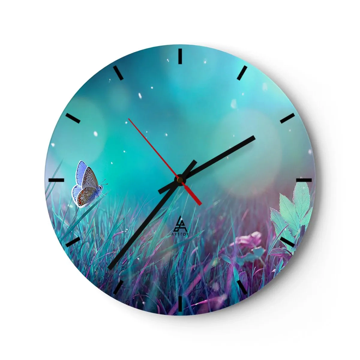Reloj de pared - Reloj de vidrio - Mariposa sobre la hierba a la luz de colores pastel y destellos. - 30x30cm - La vida secreta de un prado - Decoración de pared moderna para salón, cocina y dormitorio ARTTOR