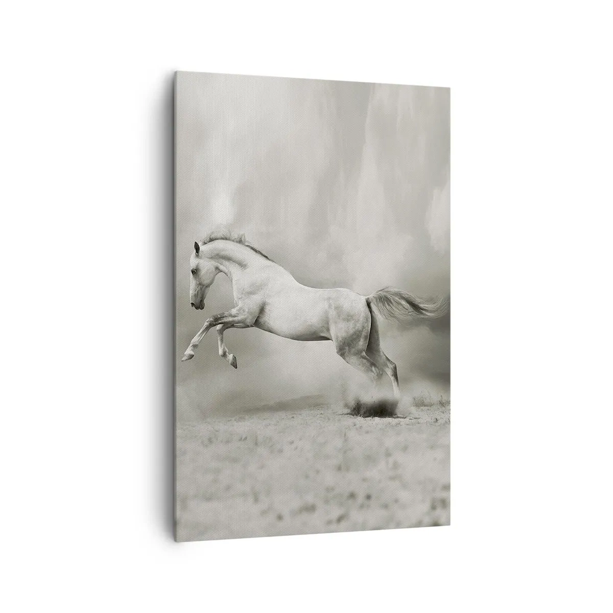 Cuadro sobre lienzo - Impresión de Imagen - Un caballo blanco en un salto dinámico sobre un fondo de nubes brumosas. - 80x120cm - Entre la realidad y el sueño - Decoración de pared moderna para salón y dormitorio ARTTOR