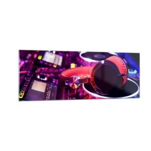 Cuadro sobre vidrio - Impresiones sobre Vidrio - Auriculares de DJ en una consola con iluminación de neón. - 140x50cm - Antes de que comience la diversión - Decoración de pared moderna para salón y dormitorio ARTTOR