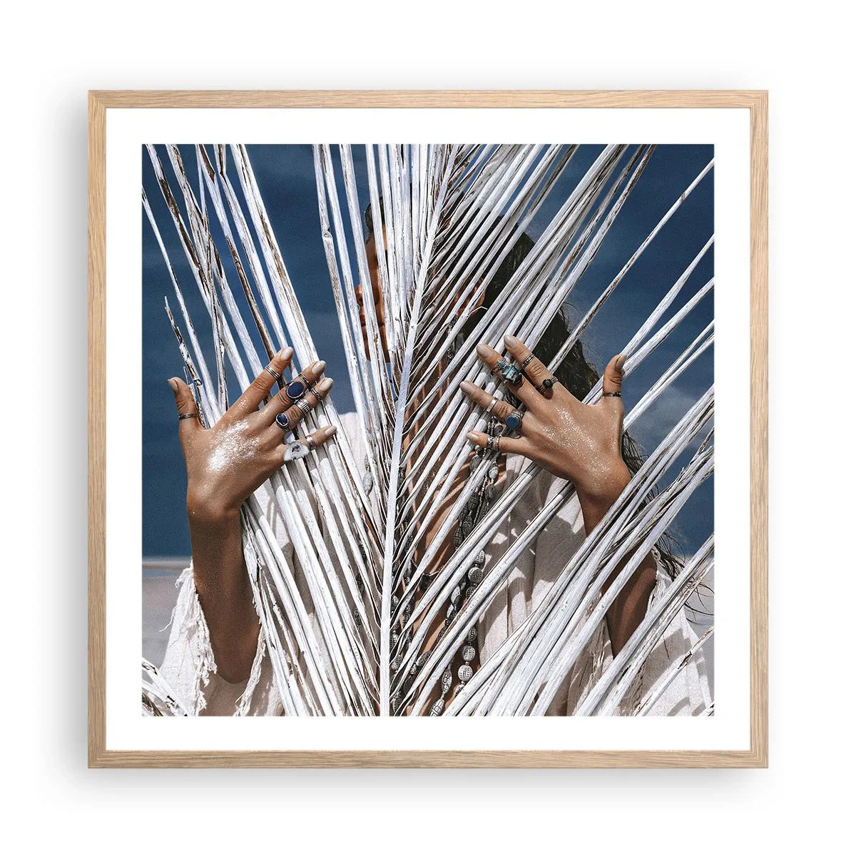 Póster en marco roble claro - ¿La mujer chamana? - 60x60 cm