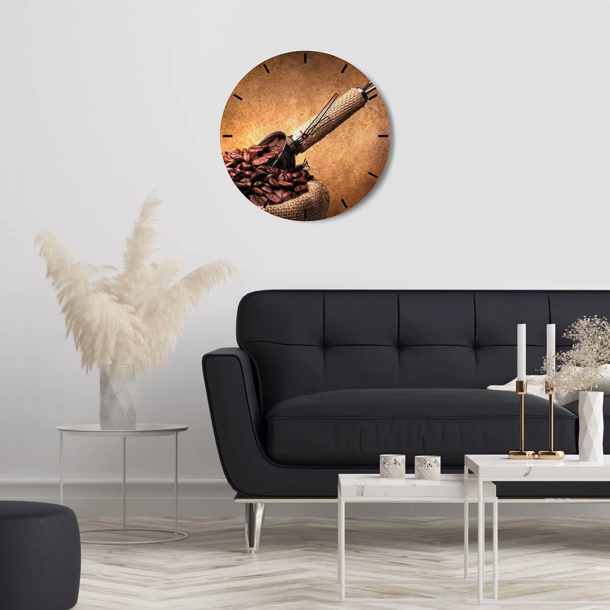 Reloj de pared - Reloj de vidrio - Granos de café en una bolsa con una taza medidora sobre un fondo marrón - 30x30cm - En la fuente del sabor - Decoración de pared moderna para salón, cocina y dormitorio ARTTOR