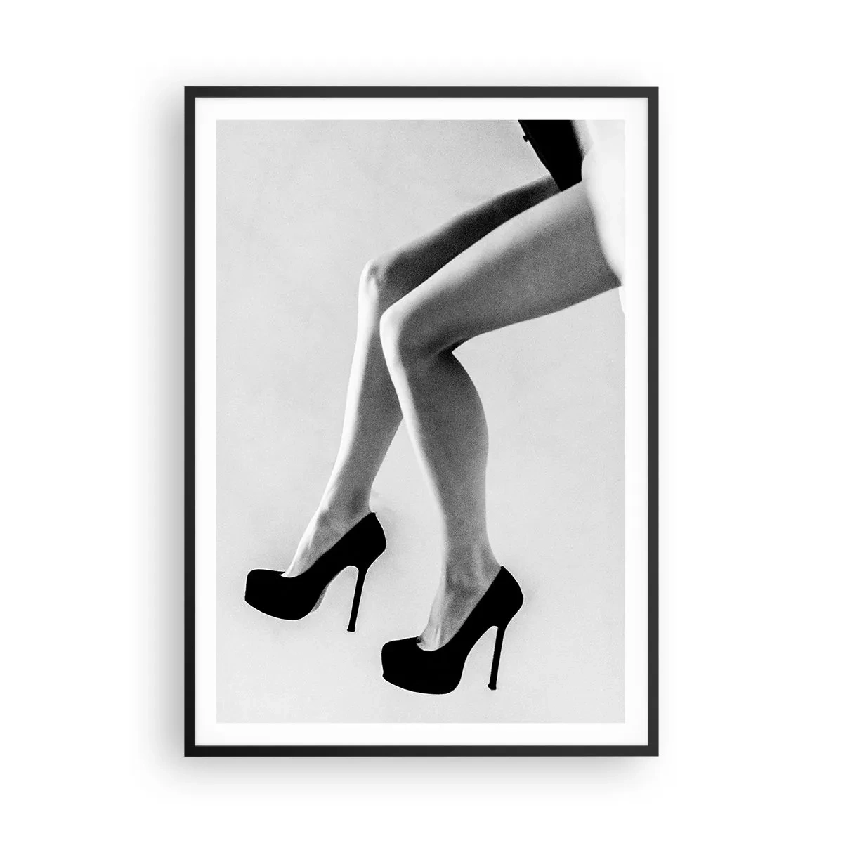 Póster en marco negro - Eterna feminidad - 70x100 cm