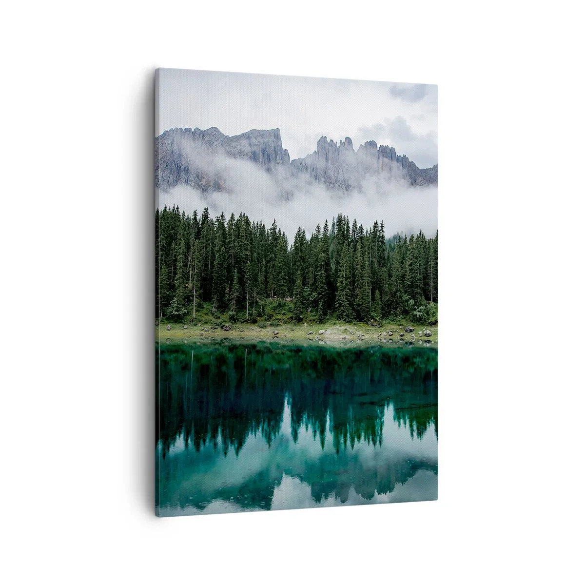 Cuadro sobre lienzo - Impresión de Imagen - Un paisaje de montaña con un bosque y un lago que refleja el cielo. - 50x70cm - Calla, calla, no despertemos al agua dormida.... - Decoración de pared moderna para salón y dormitorio ARTTOR
