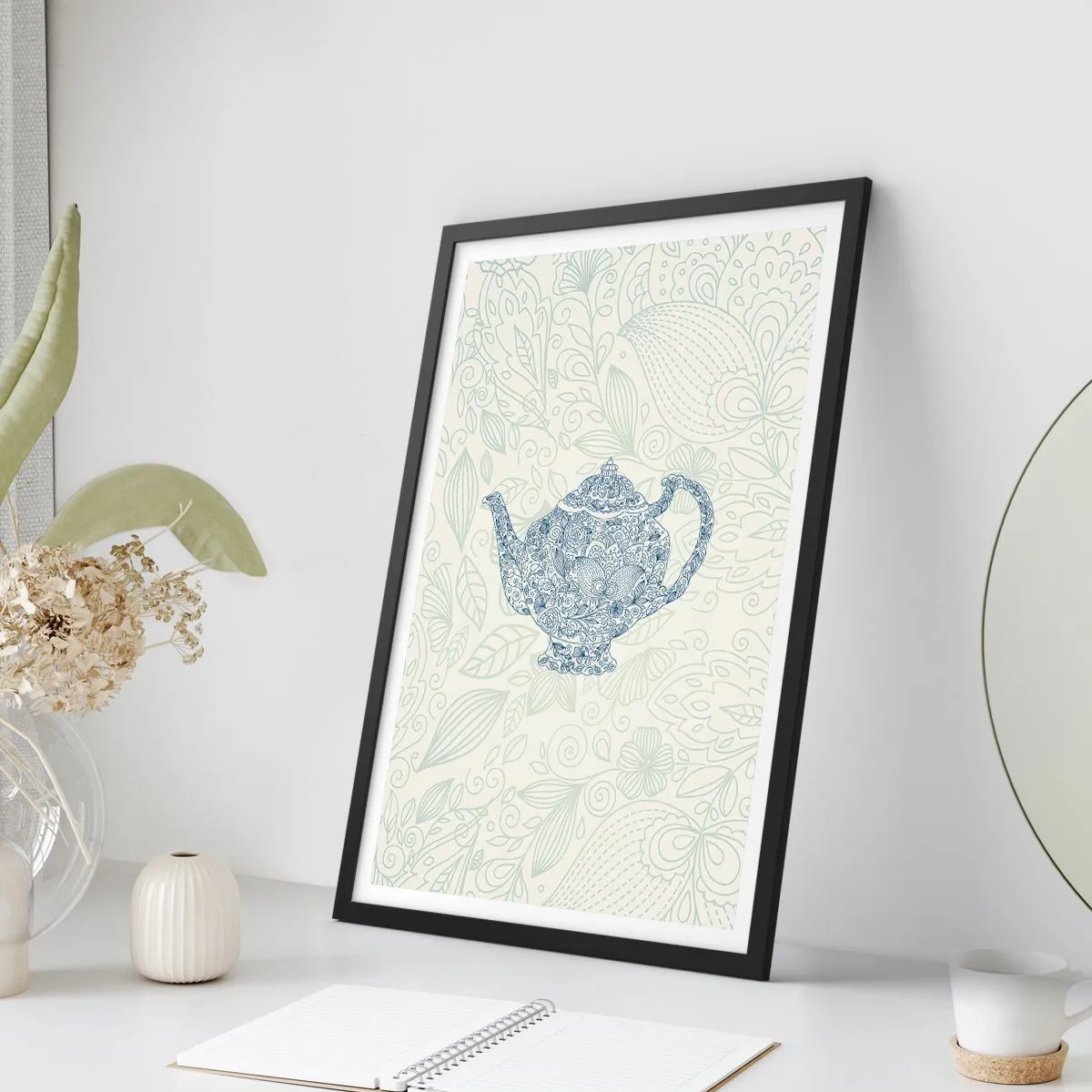 Póster en marco negro - Una ilustración decorativa de una tetera con un patrón sutil sobre un fondo claro. - 50x70cm - El encanto del té - Decoración de pared moderna para salón y dormitorio ARTTOR