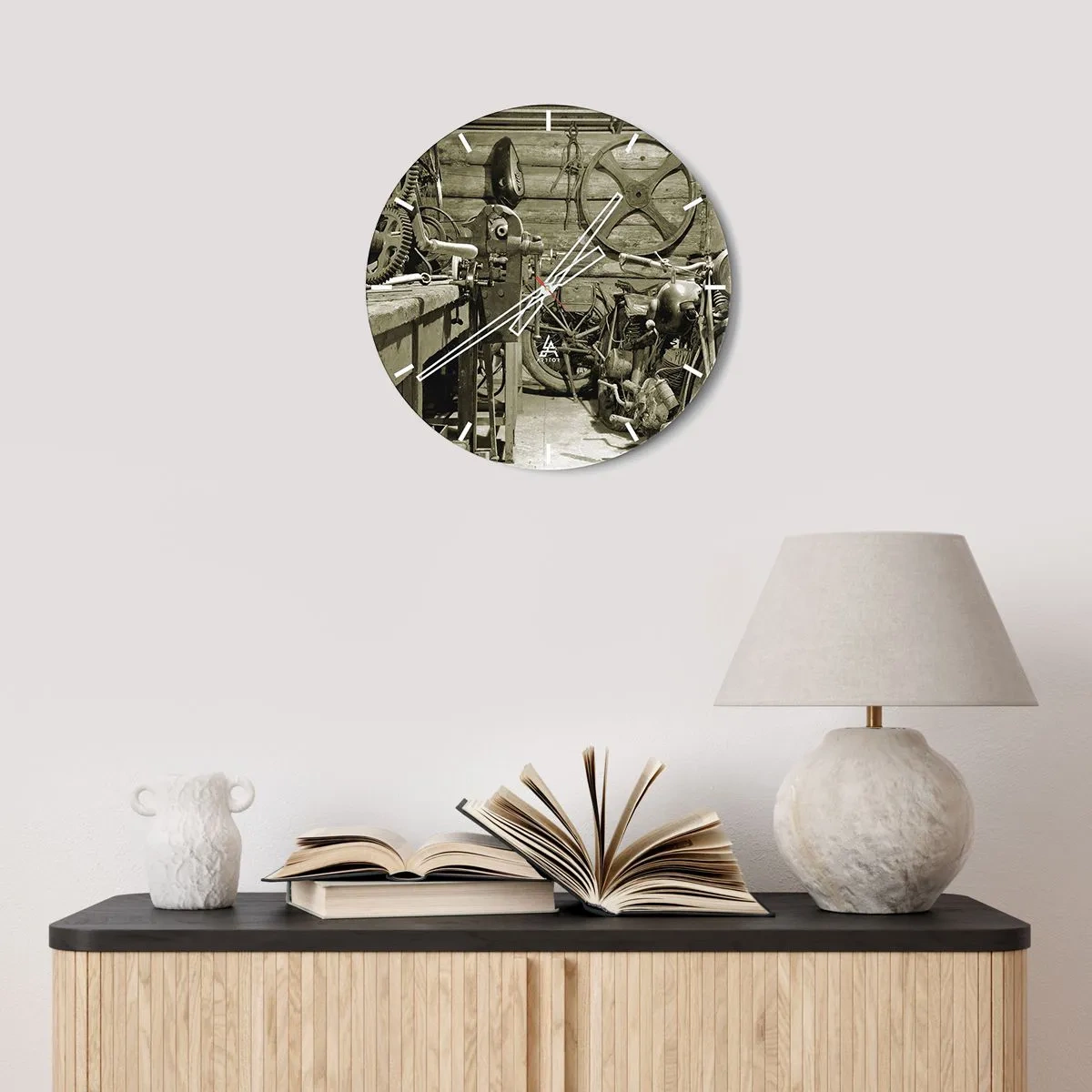 Reloj de pared - Reloj de vidrio - En el trastero del abuelo - 30x30 cm