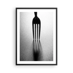 Póster en marco negro - Una fotografía minimalista en blanco y negro de un tenedor y una sombra. - 50x70cm - Luz y sombra - Decoración de pared moderna para salón y dormitorio ARTTOR