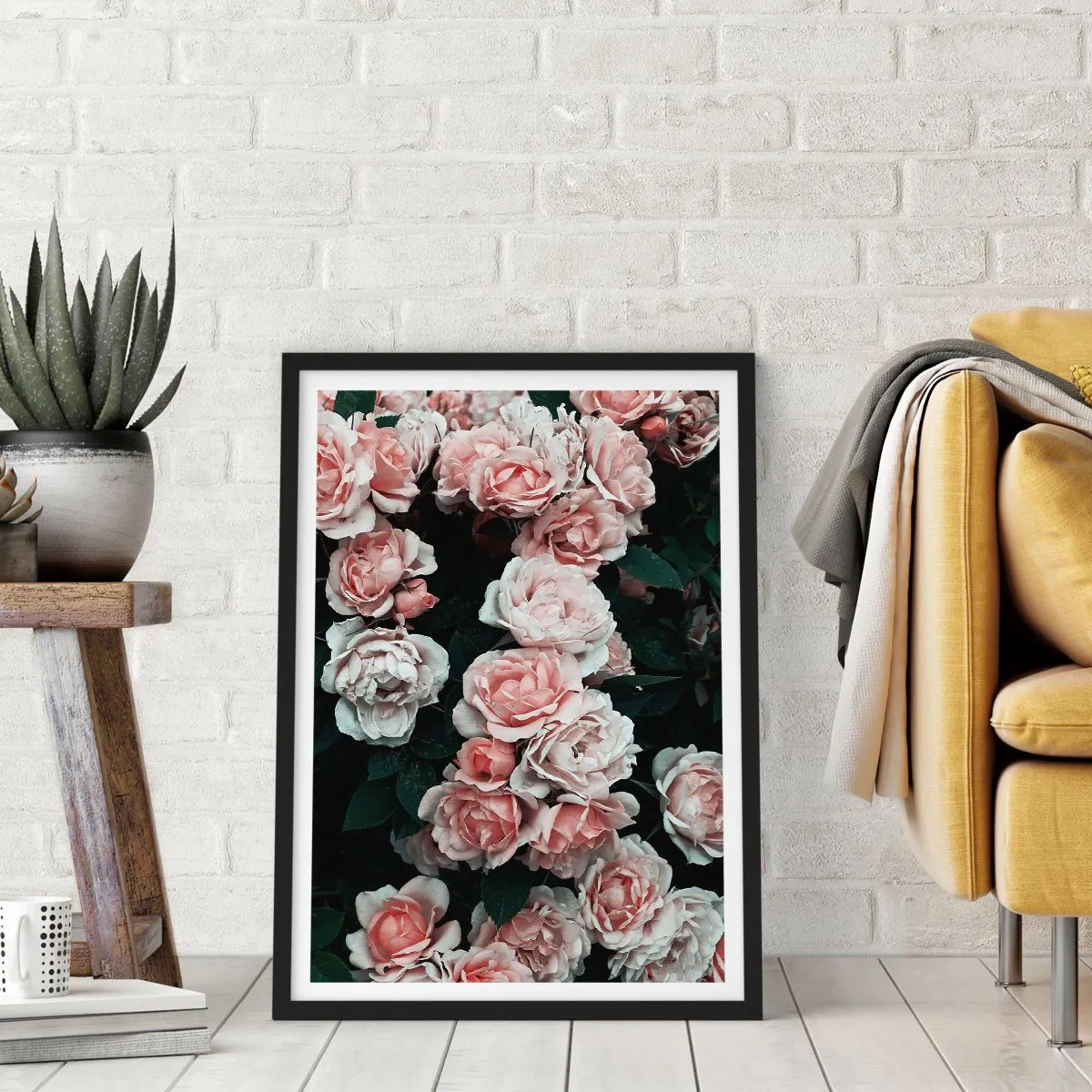 Póster en marco negro - Un ramo de rosas en delicados tonos rosa sobre un fondo oscuro. - 50x70cm - Conjunto de rosas - Decoración de pared moderna para salón y dormitorio ARTTOR