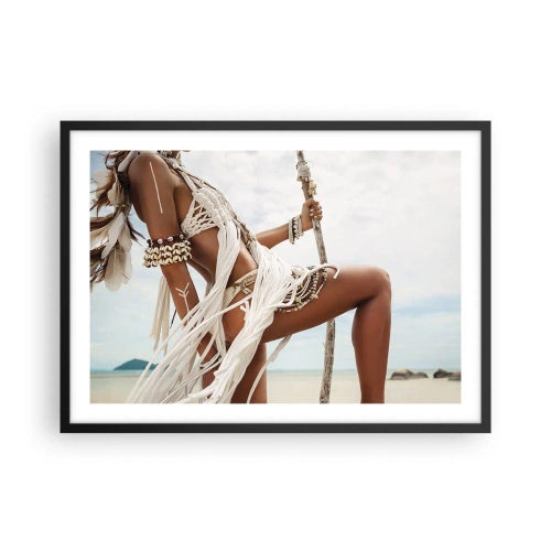 Póster en marco negro - Figura de una mujer con adornos y ropa étnica con el telón de fondo de un paisaje tropical. - 70x50cm - Sacerdotisa del sol - Decoración de pared moderna para salón y dormitorio ARTTOR