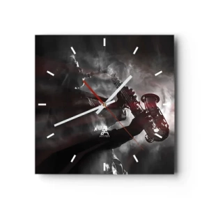 Reloj de pared - Reloj de vidrio - Saxofonista en humo en el escenario en negro y rojo atmosférico - 30x30cm - En el vapor del jazz - Decoración de pared moderna para salón y dormitorio ARTTOR