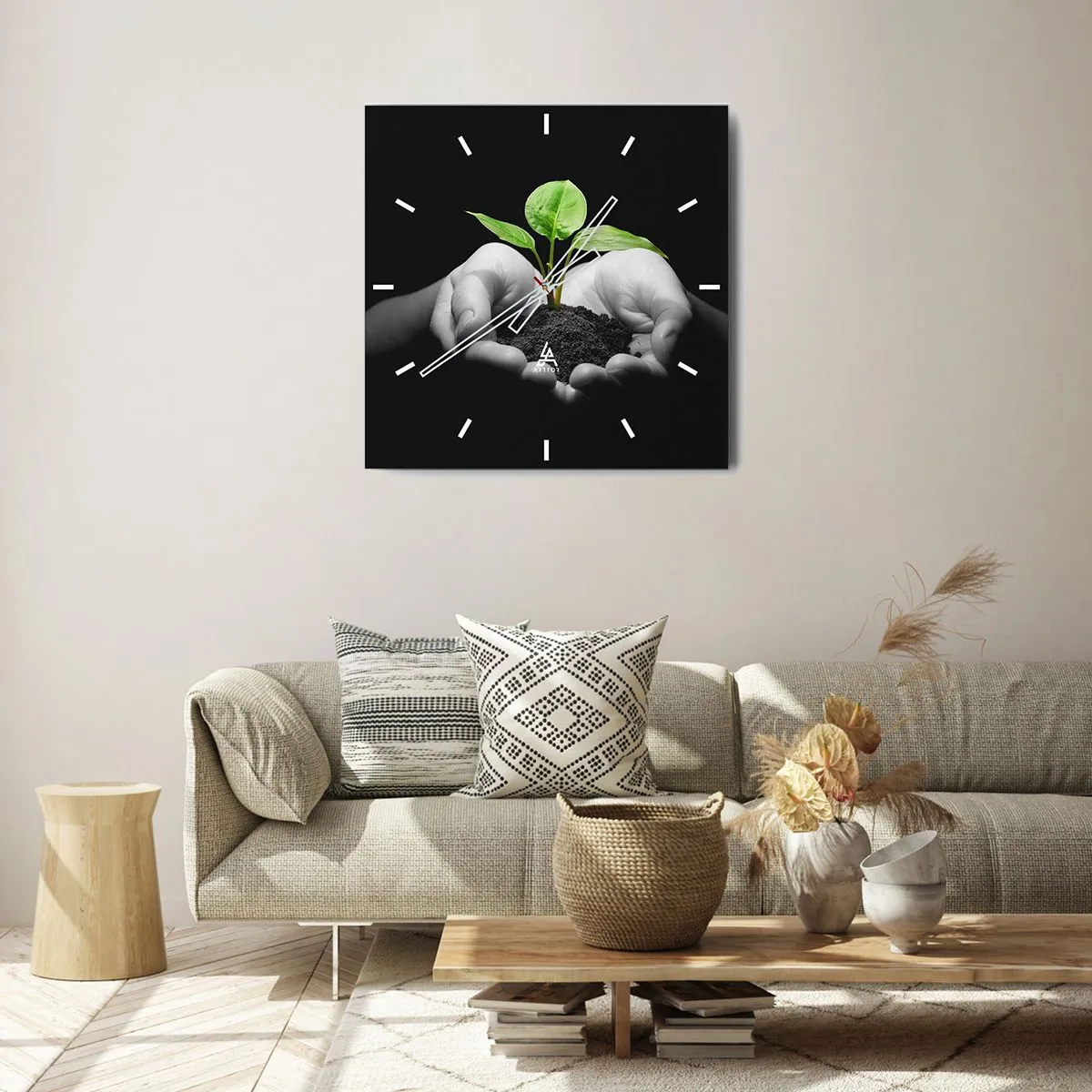 Reloj de pared - Reloj de vidrio - Manos sosteniendo una planta verde sobre un fondo negro - 30x30cm - Amo la naturaleza, la protejo - Decoración de pared moderna para salón y dormitorio ARTTOR