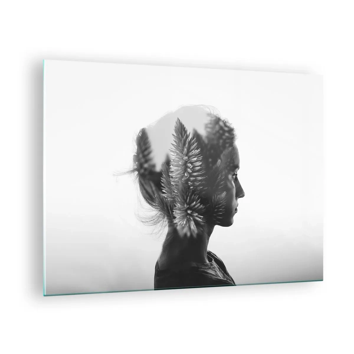 Cuadro sobre vidrio - Impresiones sobre Vidrio - Una mujer en blanco y negro con un motivo de bosque de coníferas superpuesto. - 70x50cm - La dama del bosque de pinos - Decoración de pared moderna para salón y dormitorio ARTTOR