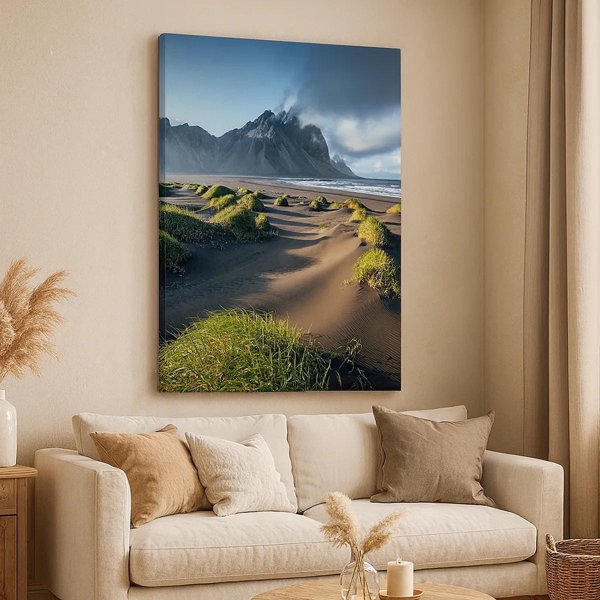Cuadro sobre lienzo - Impresión de Imagen - Dunas verdes con fondo de montañas bajo un cielo azul - 50x70cm - Armonía de los elementos - Decoración de pared moderna para salón y dormitorio ARTTOR