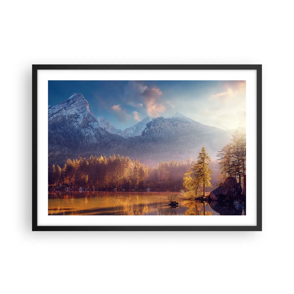 Póster en marco negro - Vista pintoresca del bosque de montaña y el lago al amanecer. - 70x50cm - Entre las montañas y los valles - Decoración de pared moderna para salón y dormitorio ARTTOR