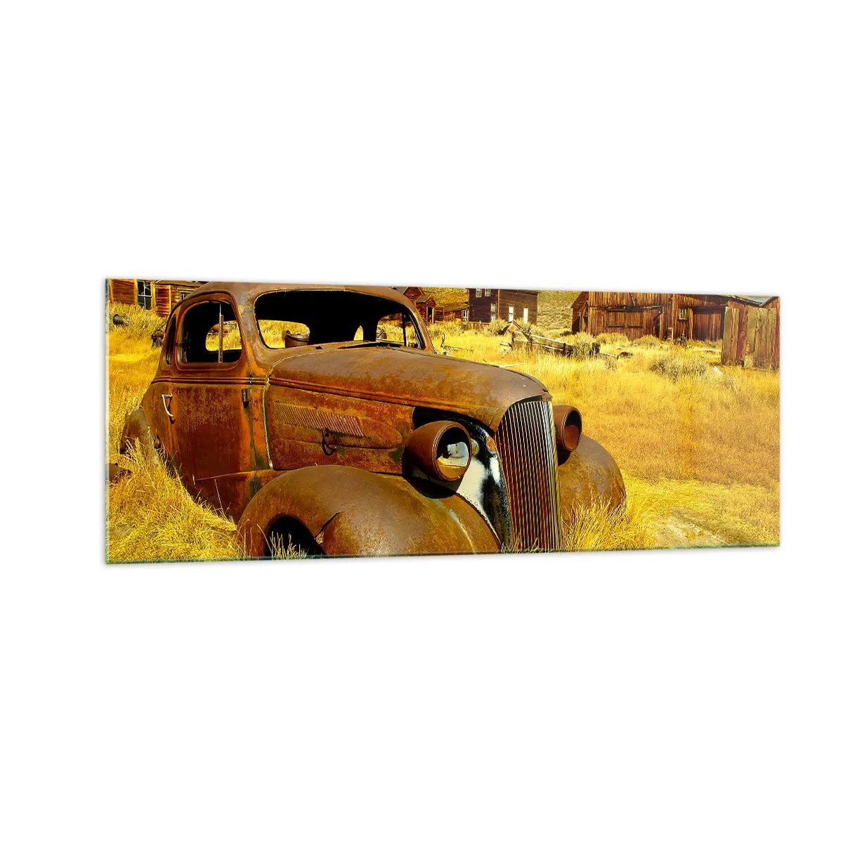 Cuadro sobre vidrio - Impresiones sobre Vidrio - Un viejo coche oxidado con el telón de fondo de cabañas de madera abandonadas. - 140x50cm - Un merecido descanso - Decoración de pared moderna para salón y dormitorio ARTTOR