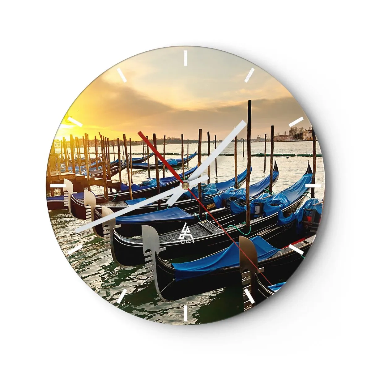 Reloj de pared - Reloj de vidrio - Góndolas amarradas en el agua al atardecer con vistas a la ciudad. - 30x30cm - Antes de que llegue la tormenta - Decoración de pared moderna para salón, cocina y dormitorio ARTTOR