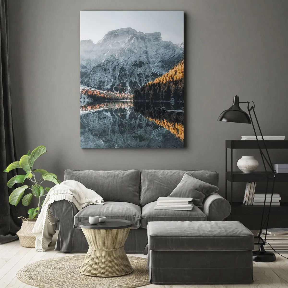 Cuadro sobre lienzo - Impresión de Imagen - Un paisaje de montaña reflejado en la tranquila superficie de un lago. - 80x120cm - Paisaje en el espejo - Decoración de pared moderna para salón y dormitorio ARTTOR