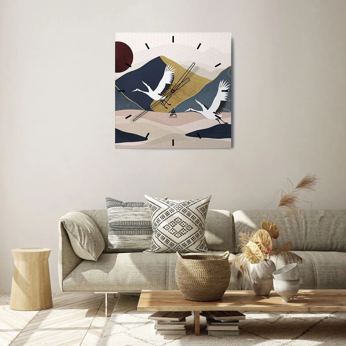 Reloj de pared - Reloj de vidrio - Grúas en vuelo con el telón de fondo de montañas y un sol rojo. - 30x30cm - Y el día ha vuelto a pasar volando - Decoración de pared moderna para salón y dormitorio ARTTOR