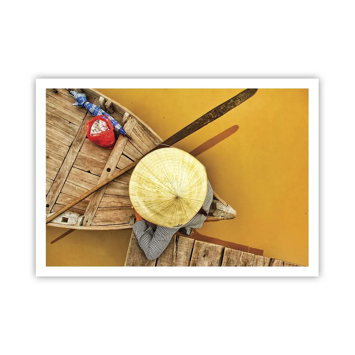 Póster - Un barco tradicional visto a vista de pájaro - 100x70cm - La vida en el río amarillo - Decoración de pared moderna para salón y dormitorio ARTTOR