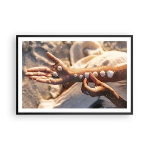 Póster en marco negro - La belleza al alcance de la mano - 91x61 cm